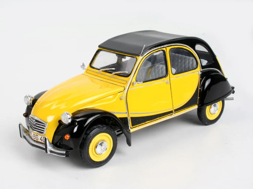 Сглобяем модел, Revell, Автомобил Citroen 2CV Charleston, 126 части