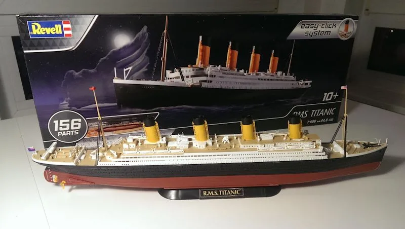 Сглобяем модел, Revell, Презокеански лайнер RMS Titanic, 156 части
